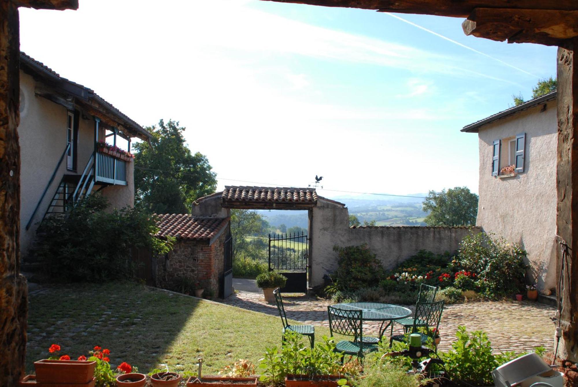 Chez Jacotte Et Elia Bed & Breakfast Saint-Galmier Exterior foto